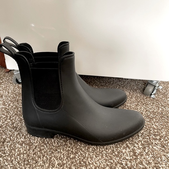J. Crew waterproof booties. Size 8. Great condition. - Picture 2 of 5
